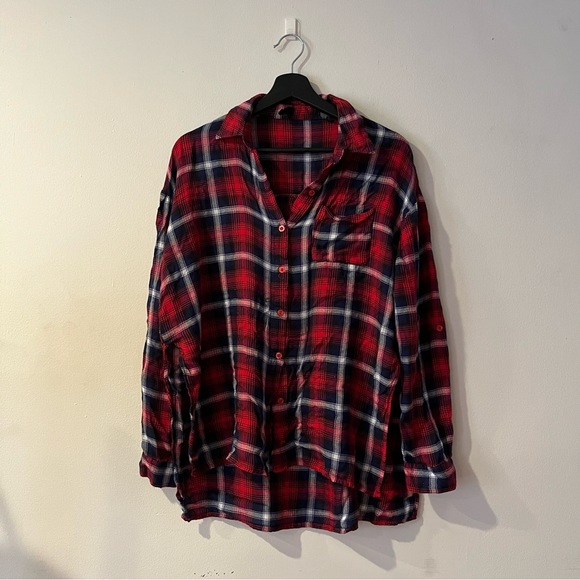 Boutique button down - Picture 2 of 4